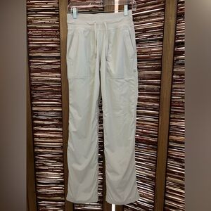 Lululemon Athletica Cream jogger size 4